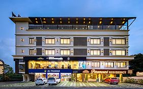 Paramount Residency
